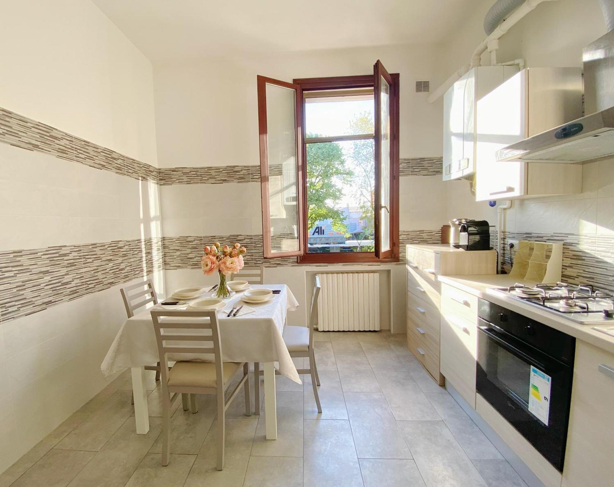 Gris Apartment: Venice